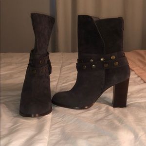 Shoe dazzle boots